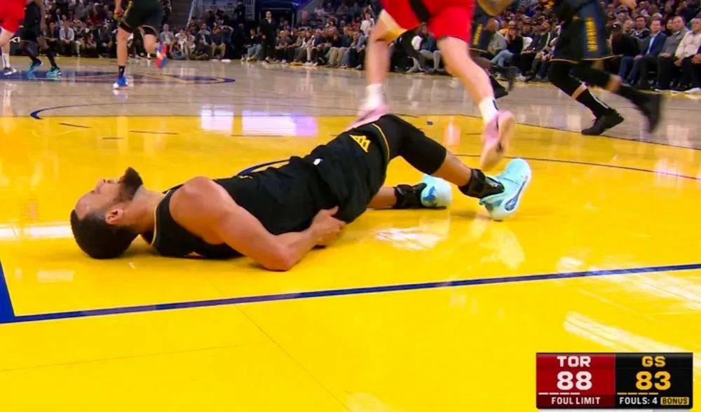 重要助攻引爆全场!,莱万多夫斯基意外战胜勇士比赛高潮迭起(特殊人格小说全集) 重要助攻引爆全场!,莱万多夫斯基意外战胜勇士比赛高潮迭起(特殊人格小说全集)