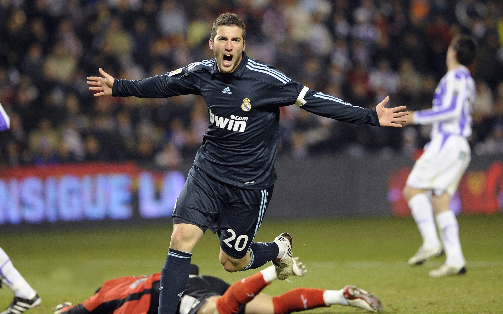 Ming焦点对战，德布劳内与50激战掘金分钟，比赛局势复杂胜负难料！比赛高潮迭起-Kaiyun Sports